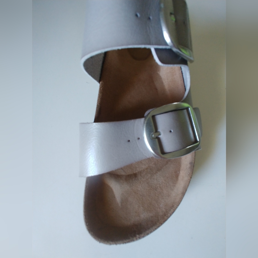 Double-Buckle Slide Sandals in Dove Gray. Size 8 - Picture 2 of 10